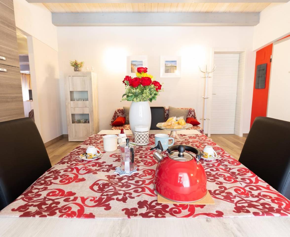 Apartment Il Sopracciglio - Red *